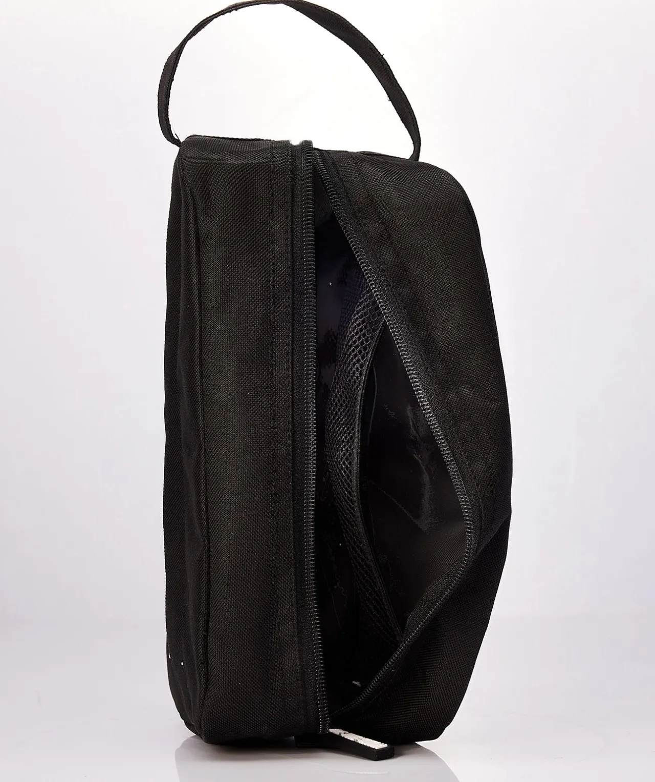 T1TAN Sports toilettas- Tassen